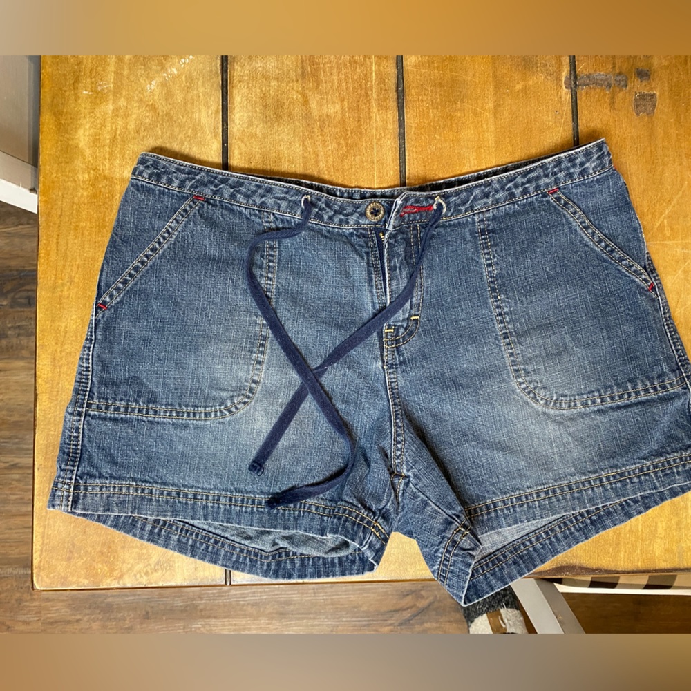Unionbay Drawstring, Jean-shorts. Gently used!